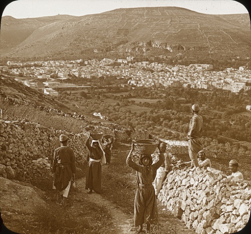 1915 - Shechem and Mount Gerizim, home of Samaritans